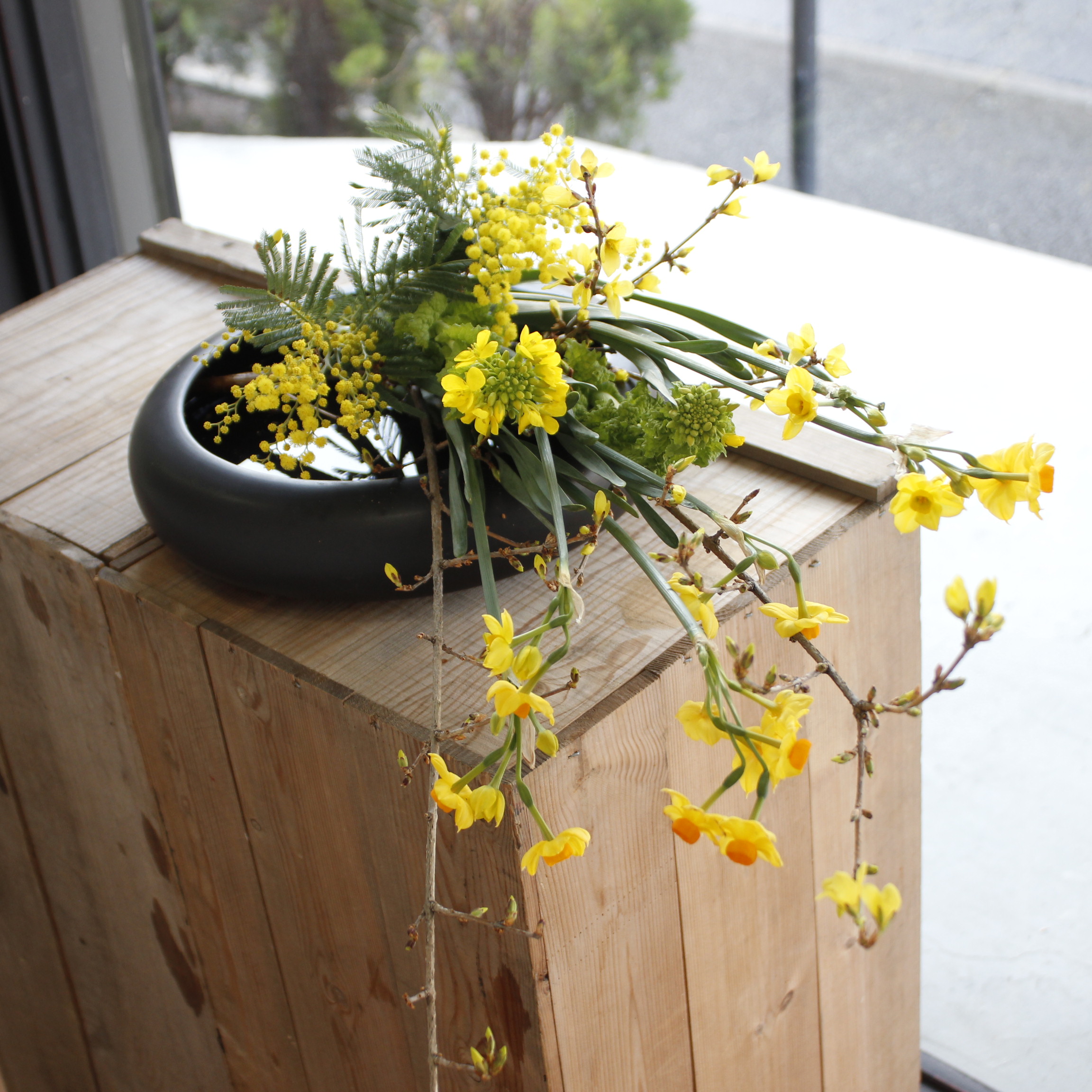 ハンドメイド❣️菜の花畑、春のフラワーアレンジ❁⃘*.゜ ハンドメイド❣️菜の花畑、春のフラワーアレンジ❁⃘*.゜