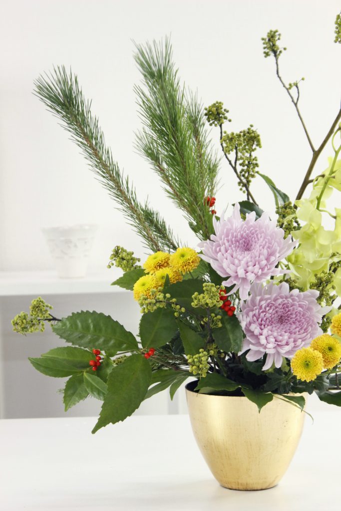 定番のお正月花材を使ったデザイン うきうき花レシピ はなどんやマガジン