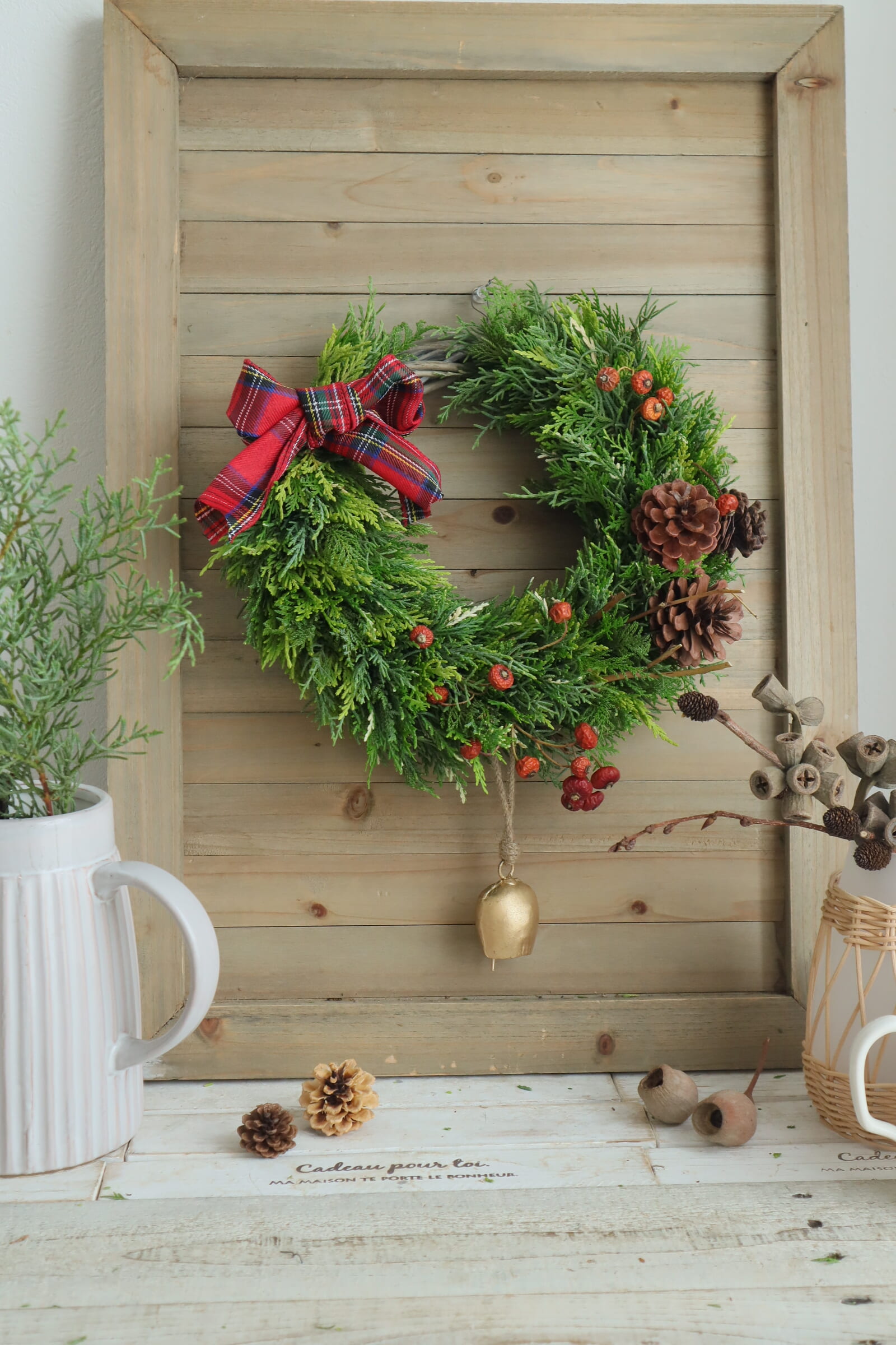カウベル＆リボンのクリスマスリースの作り方 - はなどんやマガジン